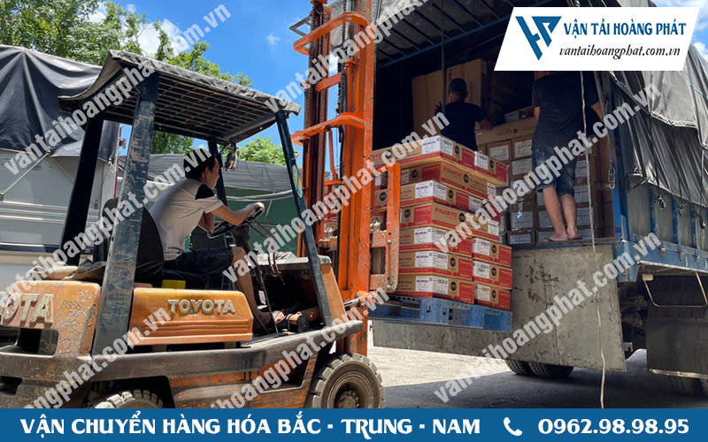 Xe tải vận chuyển gửi hàng đi Quảng Ninh