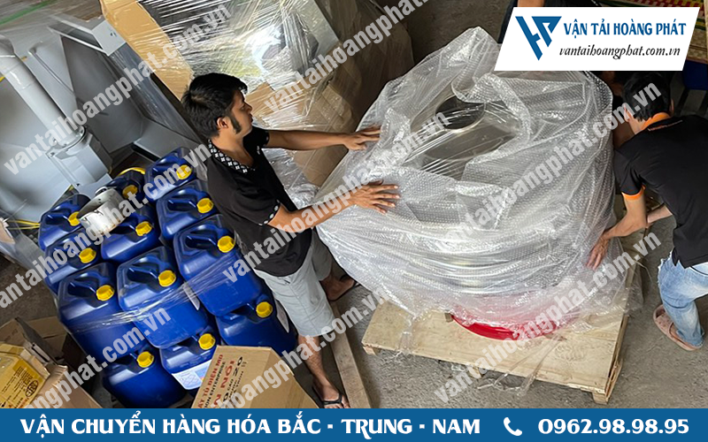 Vận chuyển hàng hóa từ TPHCM Sài Gòn đi ra Quảng Bình