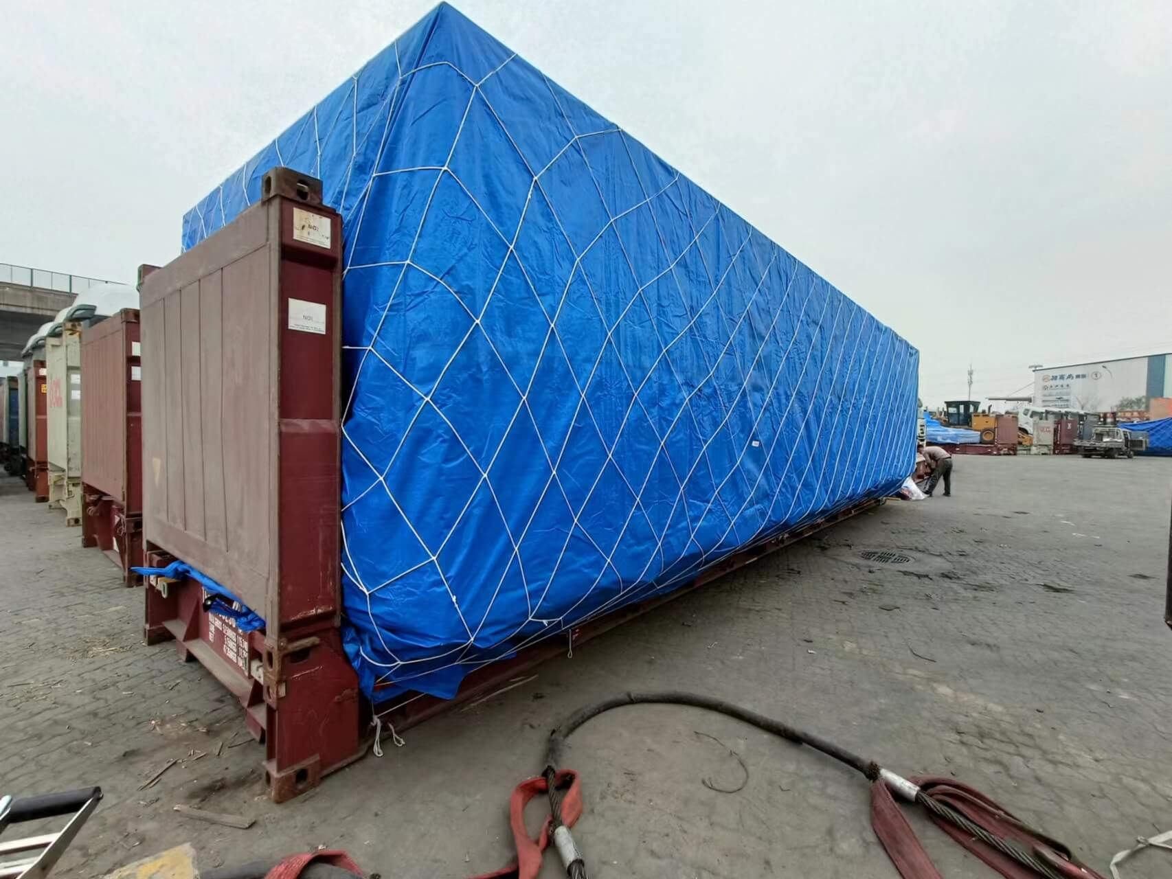 Vận chuyển hàng hóa bằng xe container